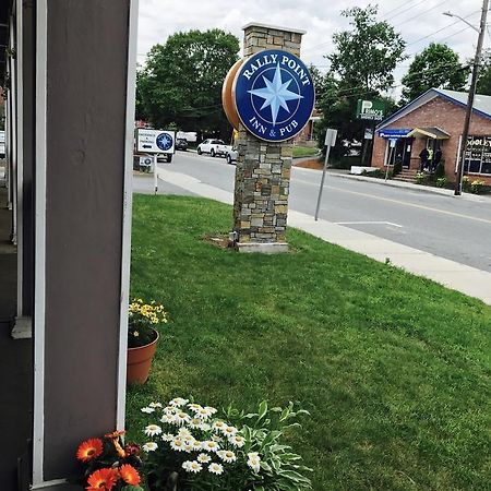 Rally Point Inn & Pub Foxborough Bagian luar foto
