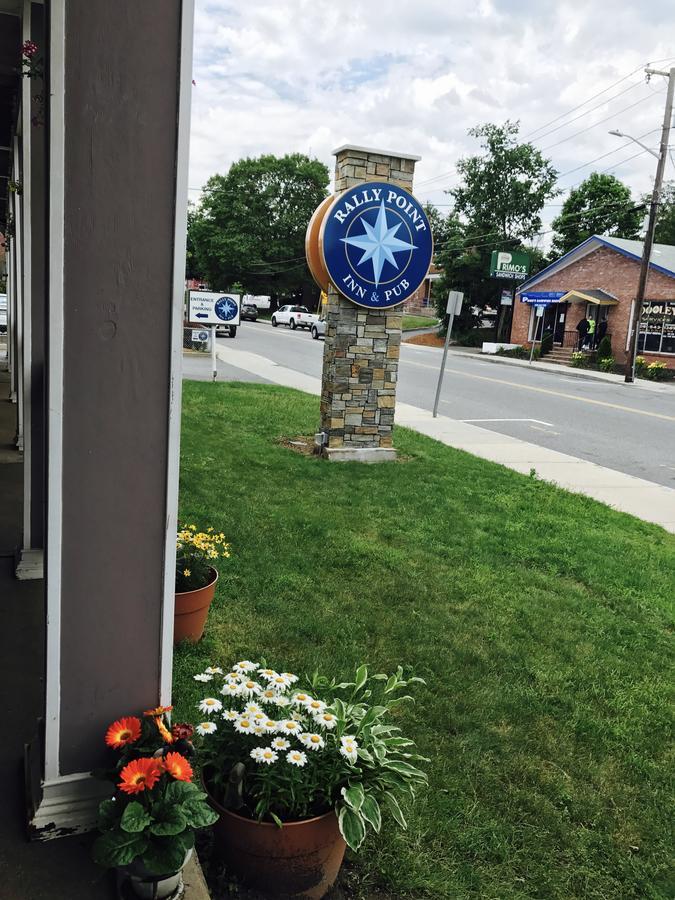 Rally Point Inn & Pub Foxborough Bagian luar foto